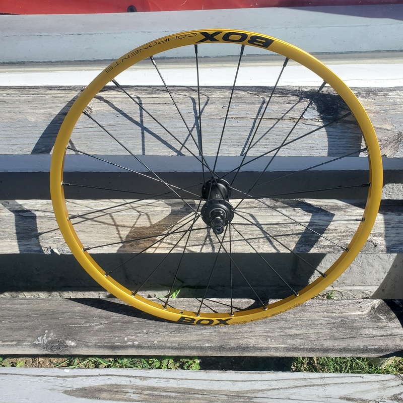20×1-1/8″ Box Focus Sealed Cartridge Front BMX Wheel – Gold