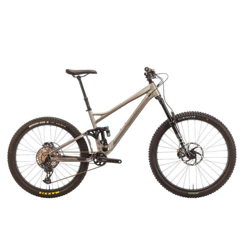 Banshee Titan V3.2 Mountain Bike – 2022, Medium